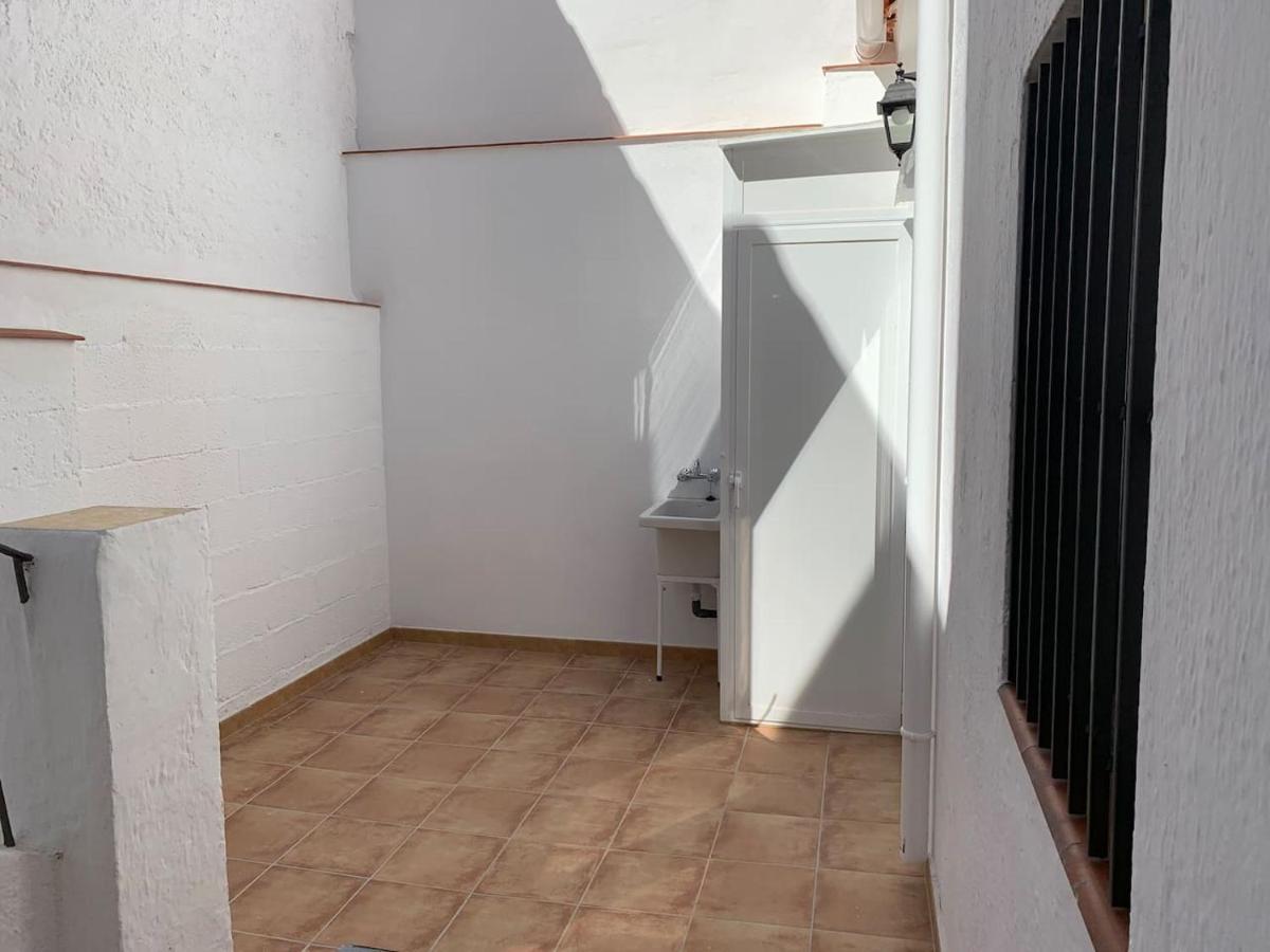 Apartamento En Granada Con Facil Aparcamiento En La Zona Exterior photo